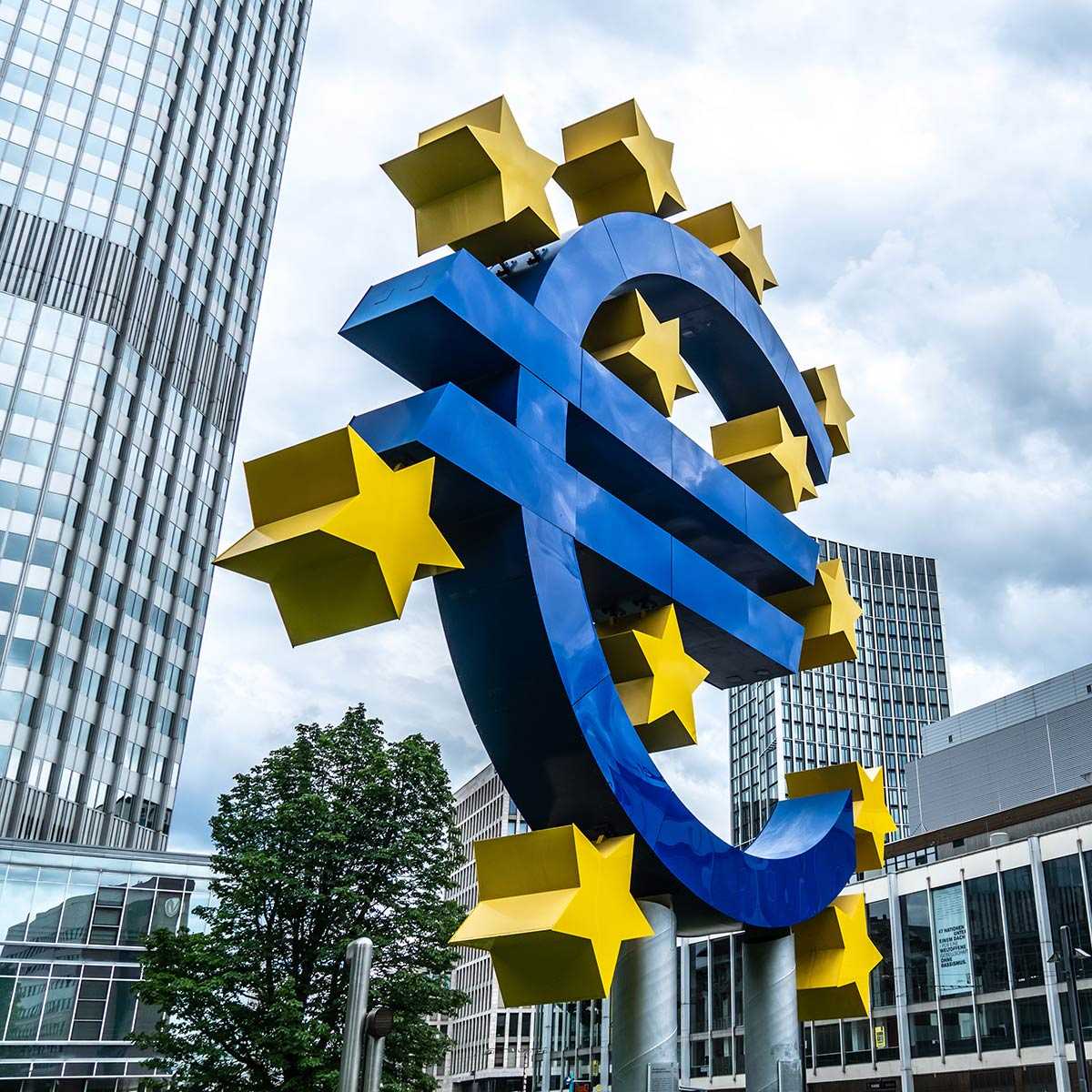 Euro-Staute vor der EZB in Frankfurt am Main