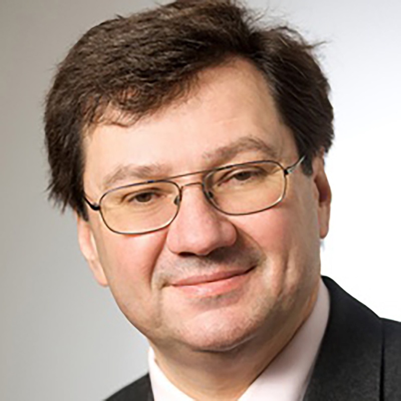 Portraitfoto Alfred Taudes, Leiter des Forschungsinstituts für Kryptoökonomie an der WU Wien