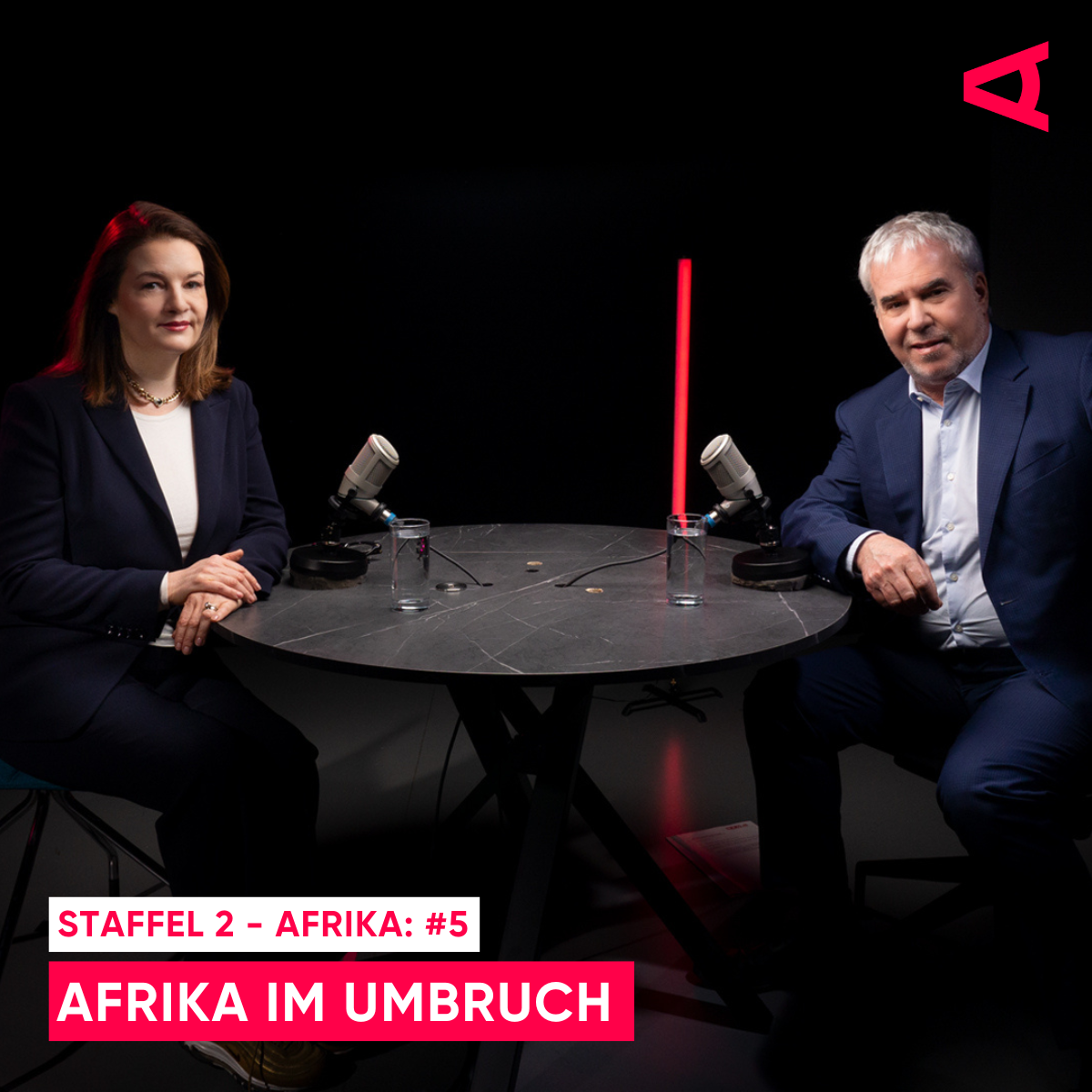 Eva Weissenberger und Christian Kesberg die Afrika-Staffel Revue passieren